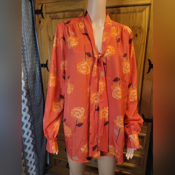Isaac Mizrahi Floral Blouse With Neck Tie - Picture 1 of 4